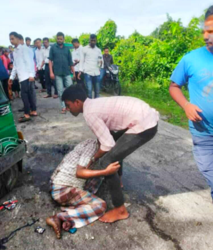 রাজস্থলীতে সিএনজি-অটোরিকশার মুখোমুখি সংঘর্ষ, নিহত ১ আহত ১