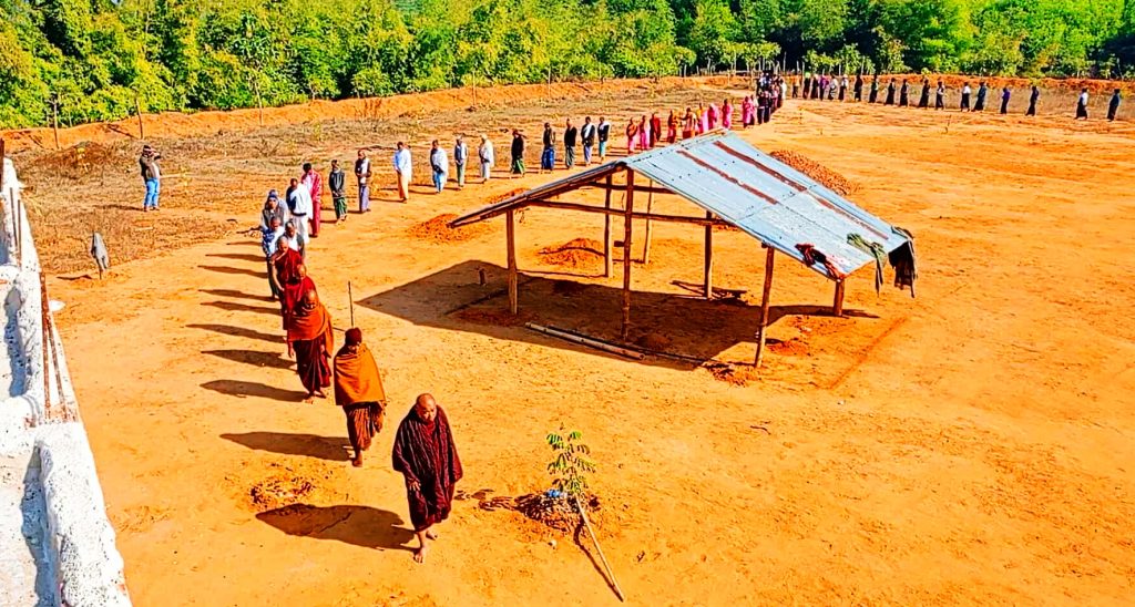 বাঙ্গালহালিয়া কুদুমছড়া পাড়া বৌদ্ধ বিহারে ৬ দিনব্যাপী বিদর্শন ভাবনা কর্মশালা শুরু