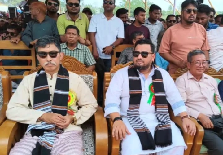 চিংহ্লামং মারী স্টেডিয়াম রাঙ্গামাটিতে সংগ্রাই উপলক্ষে পানি উৎসবে প্রধান অতিথি হিসেবে উপস্থিত ছিলেন পার্বত্য চট্টগ্রাম বিষয়ক মন্ত্রণালয়ের মাননীয় মন্ত্রী দীপেন দেওয়ান (এমপি), বিশেষ অতিথি হিসেবে উপস্থিত ছিলেন ভূমি মন্ত্রনালয় ও পার্বত্য চট্টগ্রাম বিষয়ক মন্ত্রণালয়ের মাননীয় প্রতিমন্ত্রী ব্যারিস্টার মীর মোহাম্মদ হেলাল উদ্দিন (এমপি)।