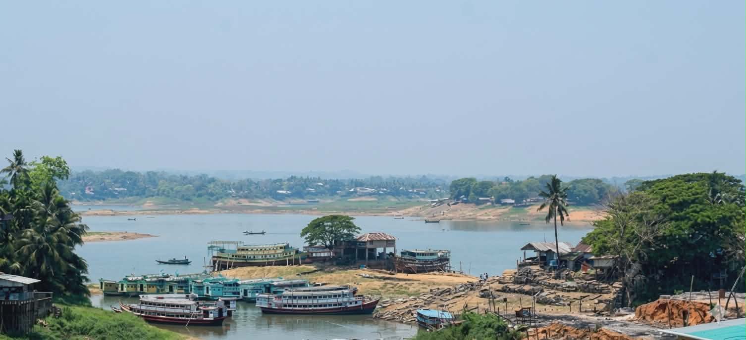 পিপাসার্ত কাপ্তাই হ্রদে নেই পানি, গ্রিডে নেই বিদ্যুৎ, পর্যটনে খরা