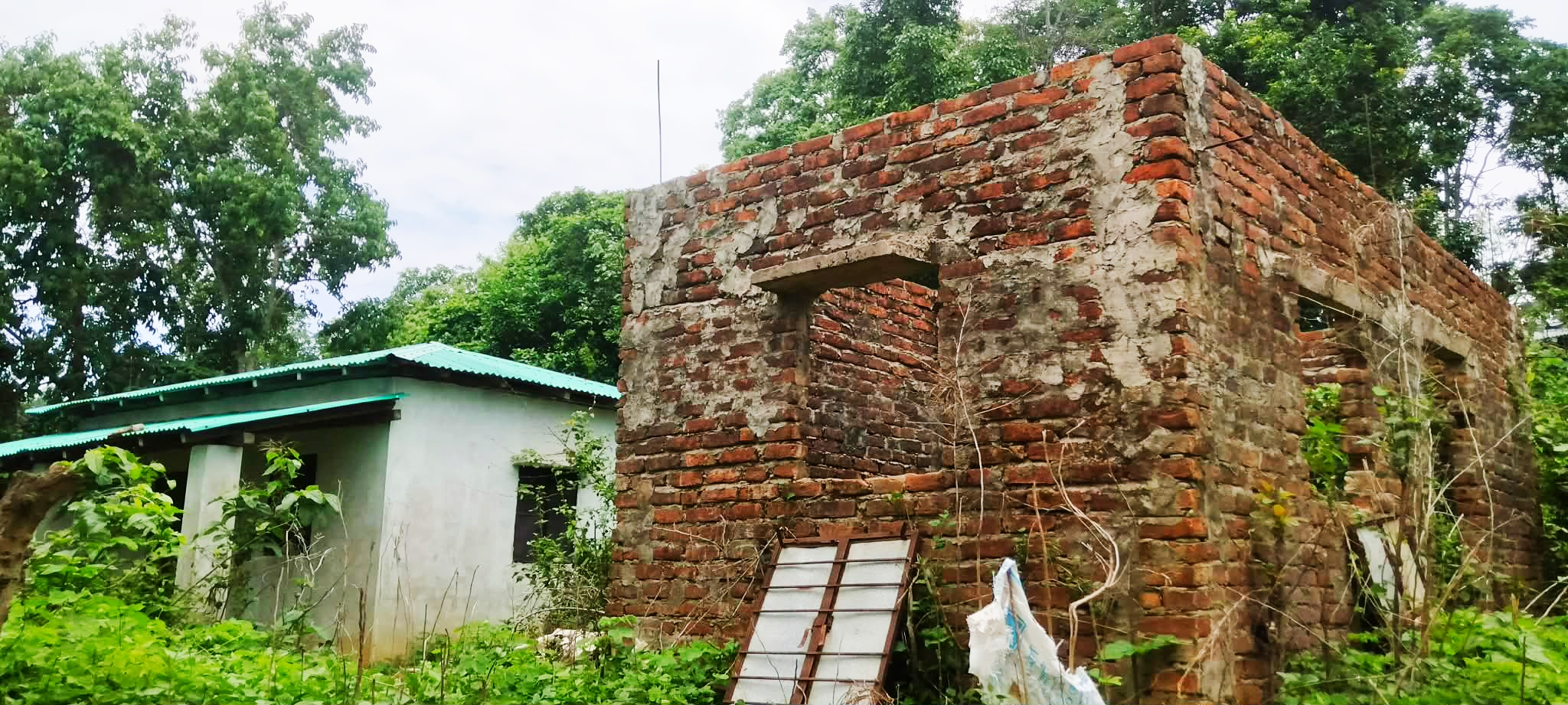 রুমায় ২০১৯ সালের আশ্রয়ণ ঘর এখনো অসম্পূর্ণ, দায় নিয়ে পাল্টাপাল্টি বক্তব্য