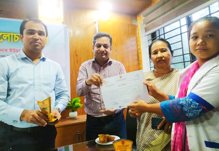 রাজস্থলীতে বিশ্ব জনসংখ্যা দিবস আলোচনা সভা ও স্বাস্থ্য সহকারী মাঝে সার্টিফিকেট প্রদান