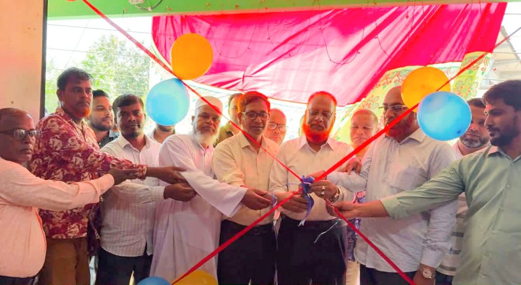 ড্রাগন ফলের দাম কম ; হতাশ বান্দরবানের চাষিরা